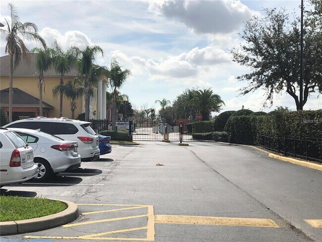 Building Photo - 10831 Windsor Walk Dr