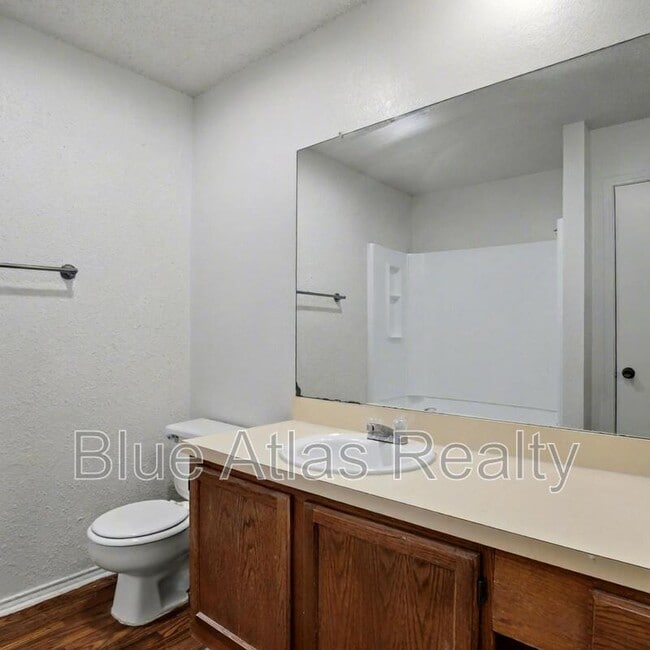 Building Photo - 205 Pate Orr Rd N