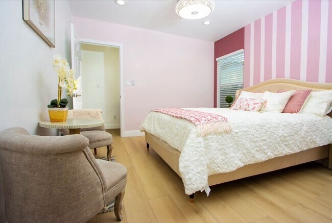 Building Photo - 430 Jefferson St