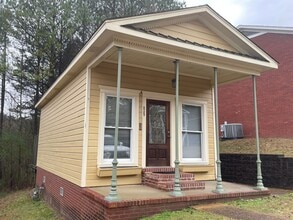 Building Photo - Efficiency 1BR/1.5BA FOR RENT
