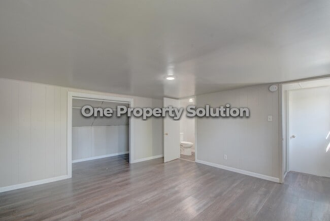 Building Photo - 532 Ralston St