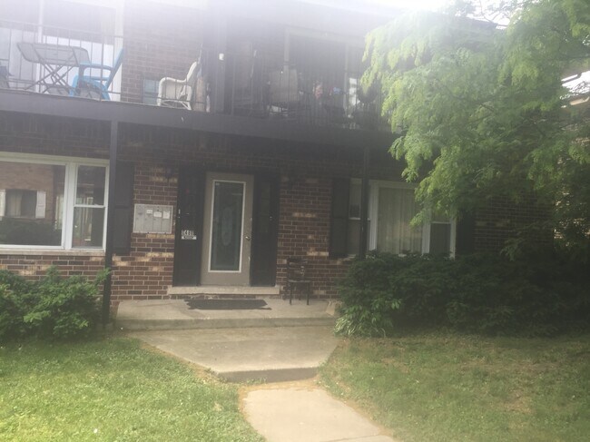 FRONT OF THE BUILDING - 14811 Kilpatrick Ave