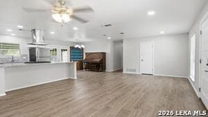 Building Photo - 7211 Glen Haven Dr