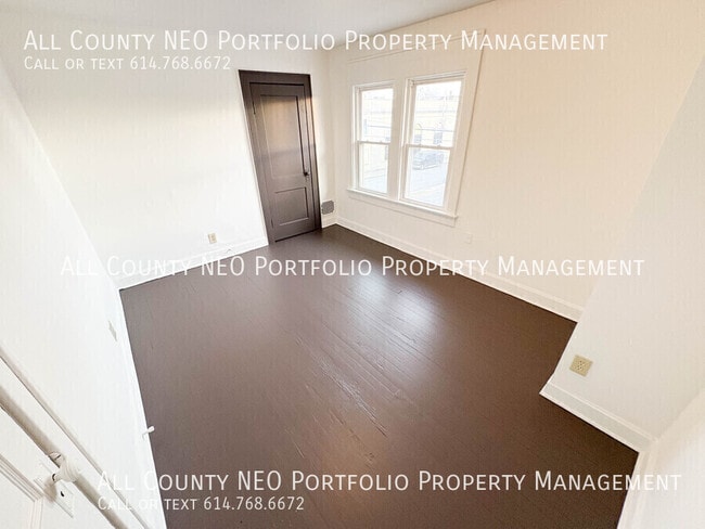 Building Photo - 19 N Wayne Ave