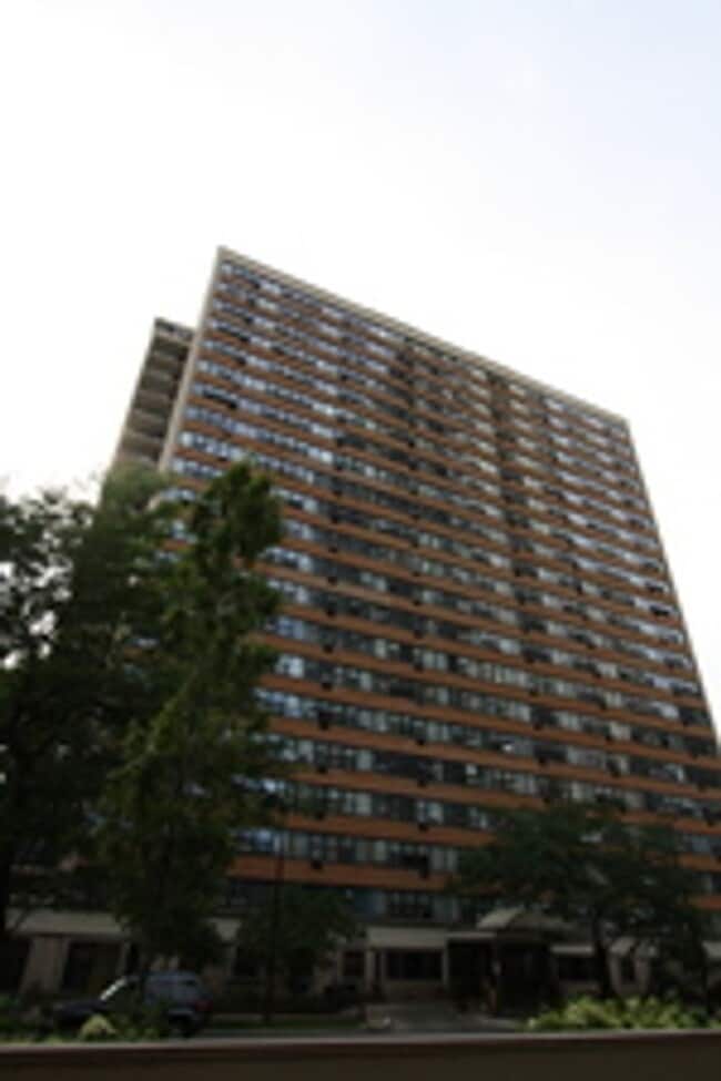 Primary Photo - Great 1 Bedroom/1 Bath Great Location Clos...