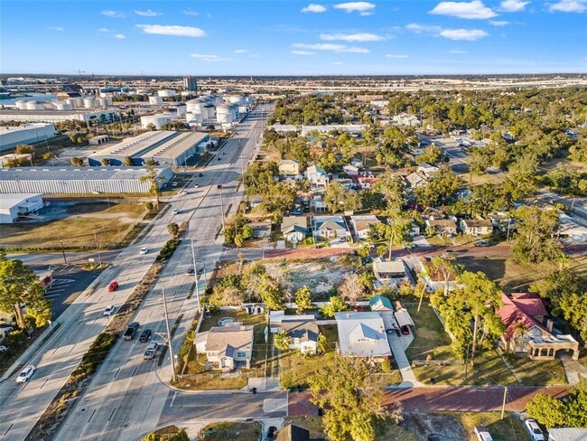 Building Photo - 2008 Oakwood Ave