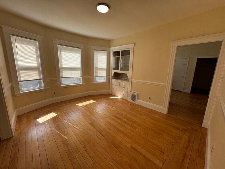 Building Photo - 65 Wareham St