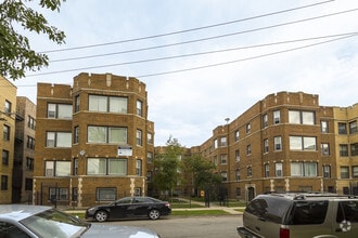 Building Photo - 1742 E 72nd