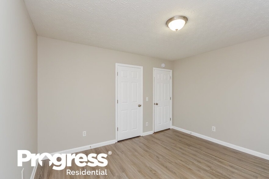 Building Photo - 2540 Tolliver Dr