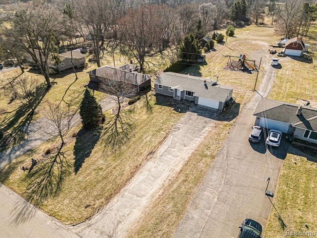 Building Photo - 880 Hemingway Rd