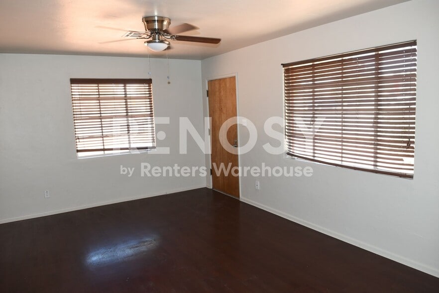 Building Photo - 2145 E Osborn Rd