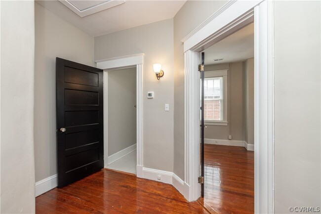Building Photo - 2726 Hanes Ave