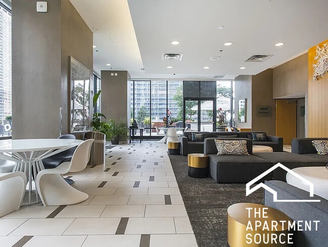 Building Photo - 225 N Columbus Dr