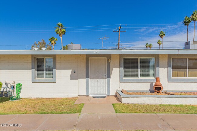 Primary Photo - 10612 W Oakmont Dr