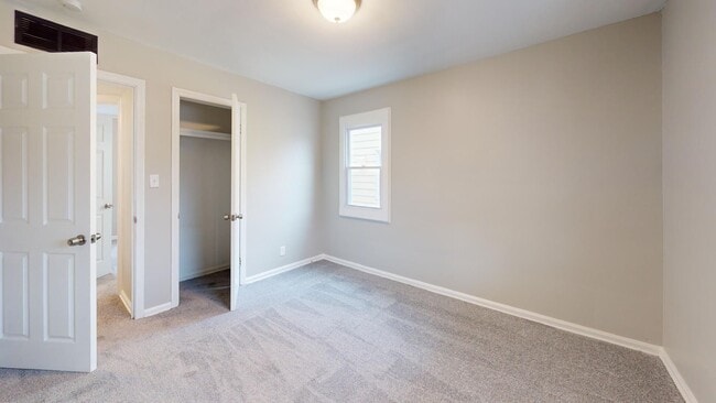 Building Photo - Old Brooklyn - 3 Bedroom Single Family Home