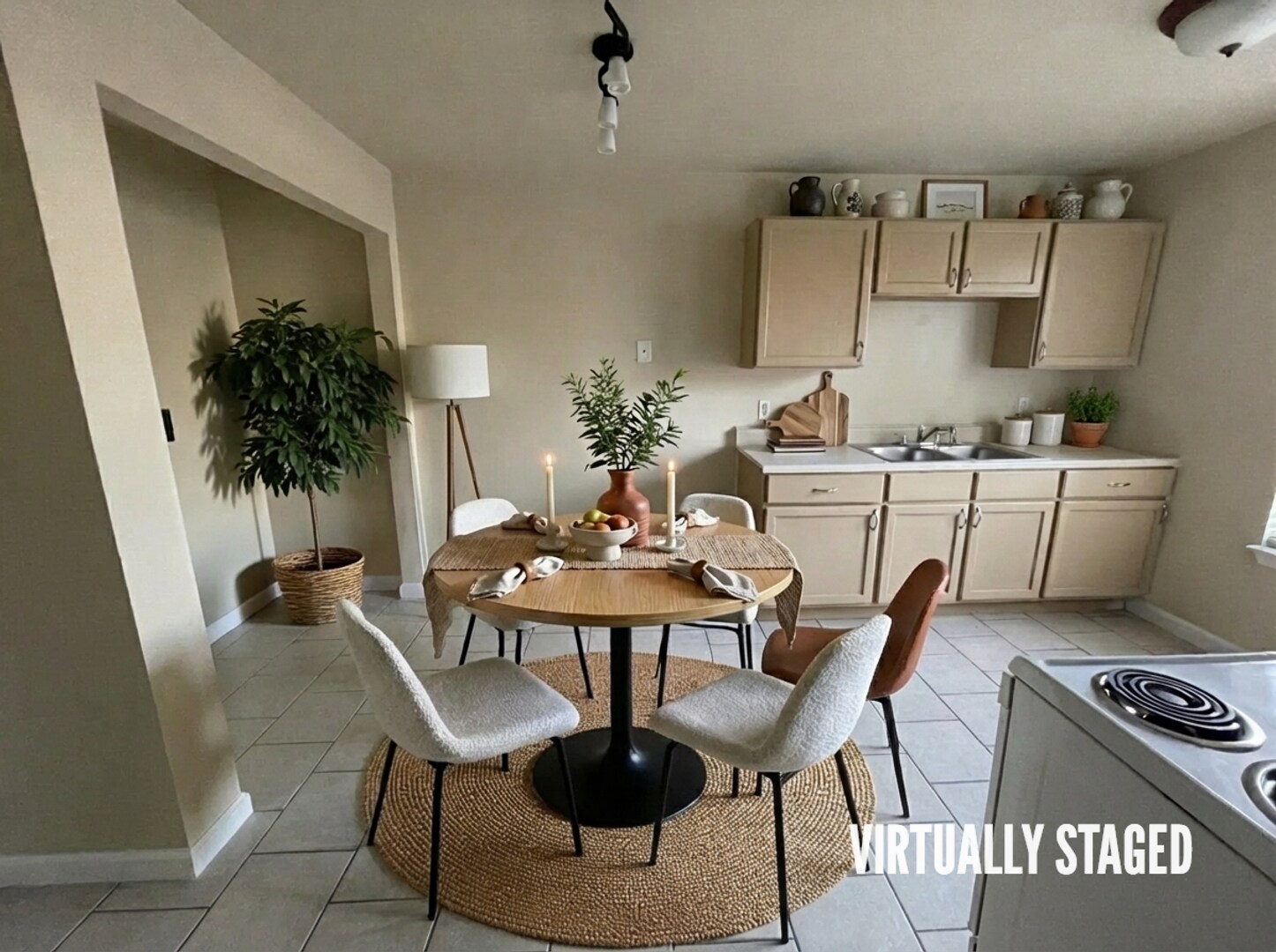 Building Photo - 1705 Cedarhill Dr