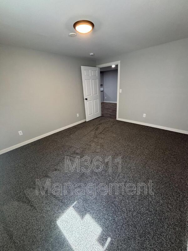 Building Photo - 1337 S 10th St
