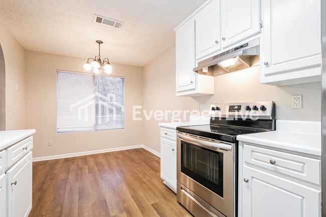 Building Photo - 528 Arcadia Ct