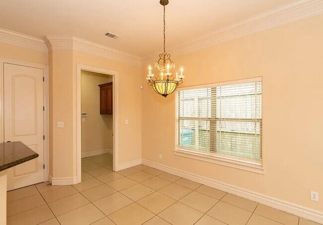 Building Photo - 7 Stonebrook Ct