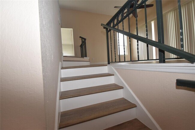 Building Photo - 702 Coral Reef Dr