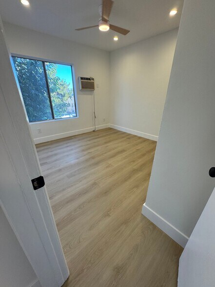 Building Photo - 5511 Corteen Pl