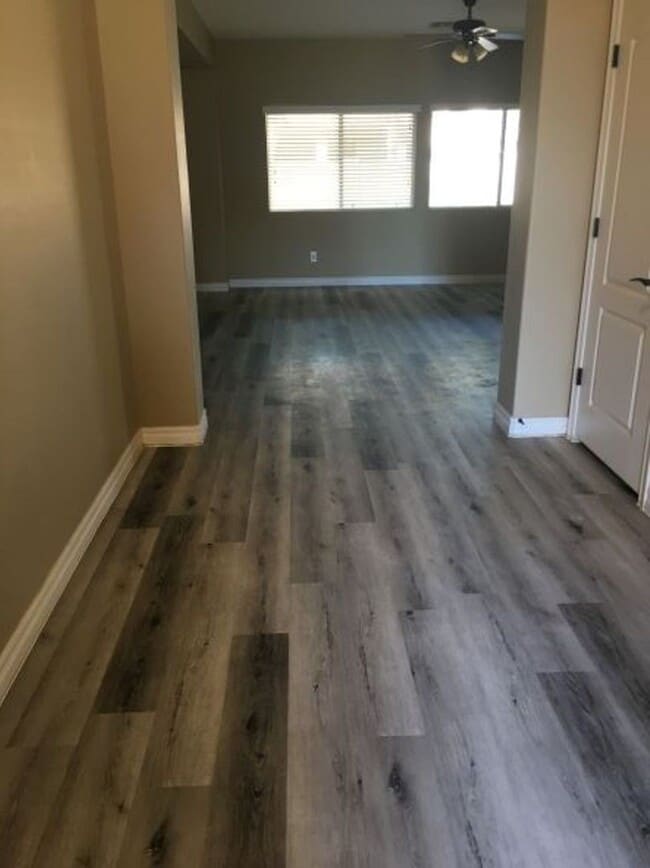 Building Photo - Call For Showing Appointment 4805992545