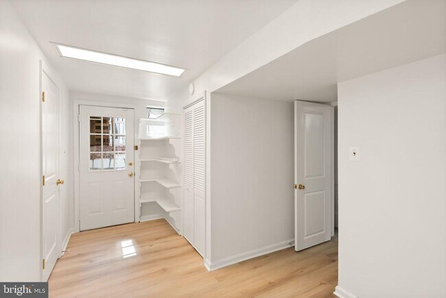 Building Photo - 4714 Upton St NW