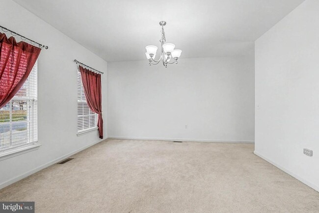 Building Photo - 9 Woodmere Rd