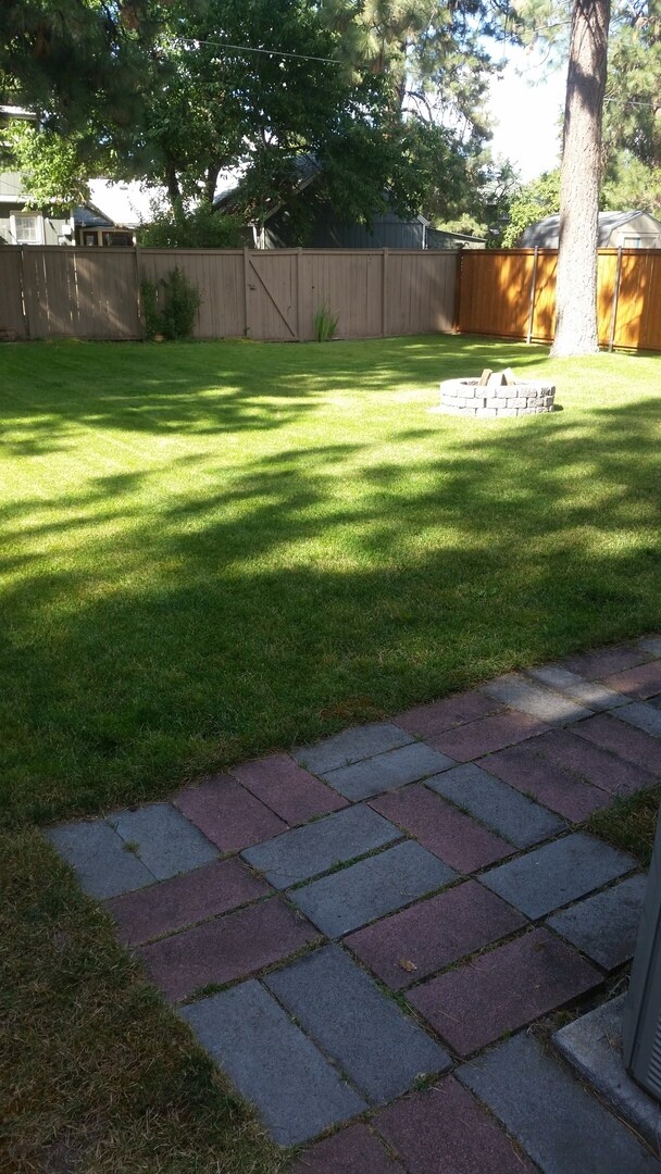 Building Photo - Beautiful South Hill Home!