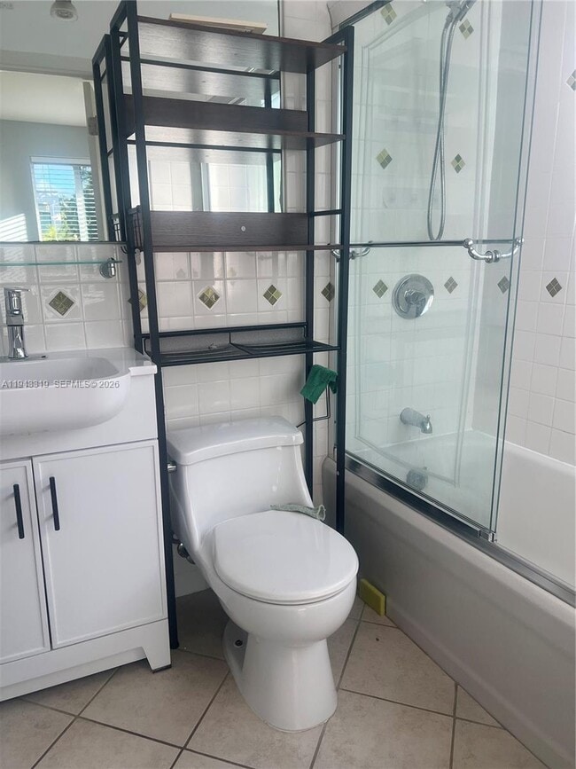 Building Photo - 225 SE 16th Ave