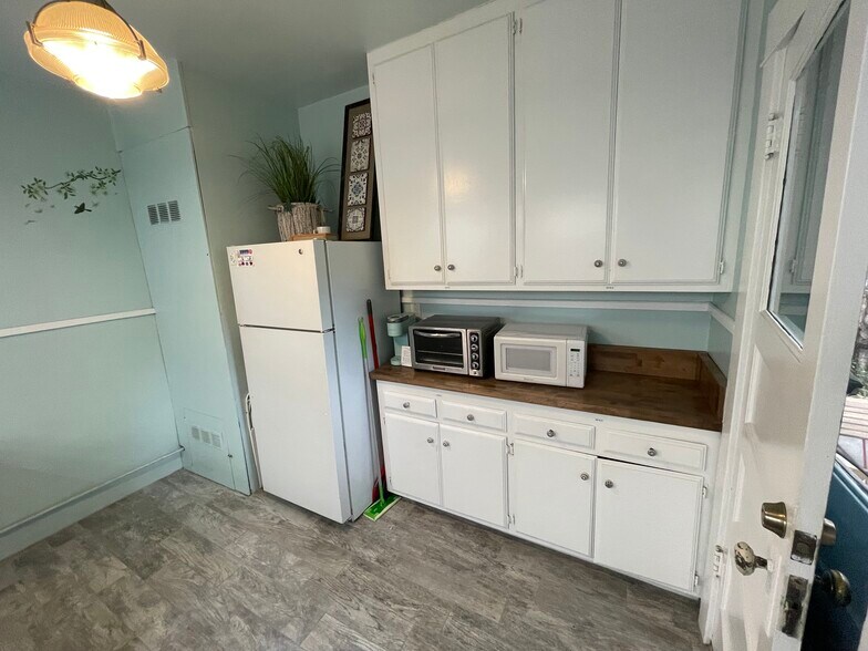 Shared Kitchenette downstairs - 3218 E 2nd St