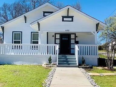 Building Photo - 602 S Chestnut St