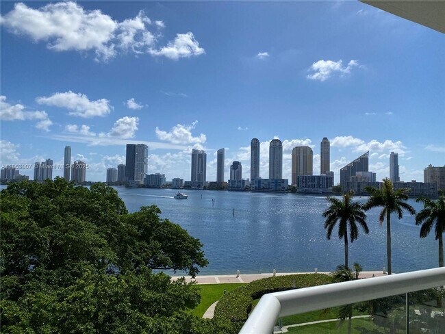 Primary Photo - 2600 Island Blvd