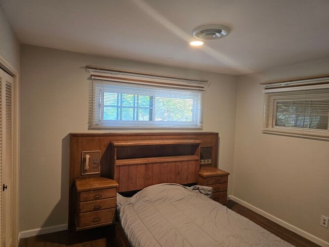 Building Photo - Rental in Anaheim