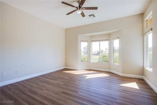 Building Photo - 2660 Crown Ridge Dr