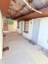 Building Photo - 3274 E Benson Hwy