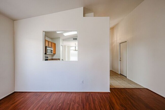 Building Photo - Charming 3-bedroom, 2-bathroom home locate...