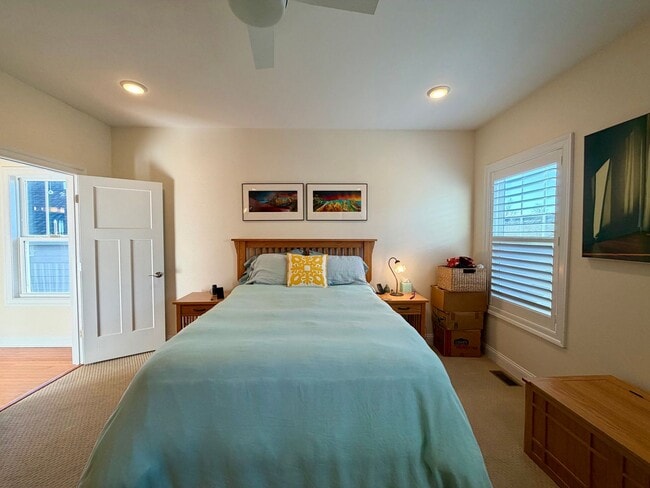 Building Photo - 1539 Barnett St