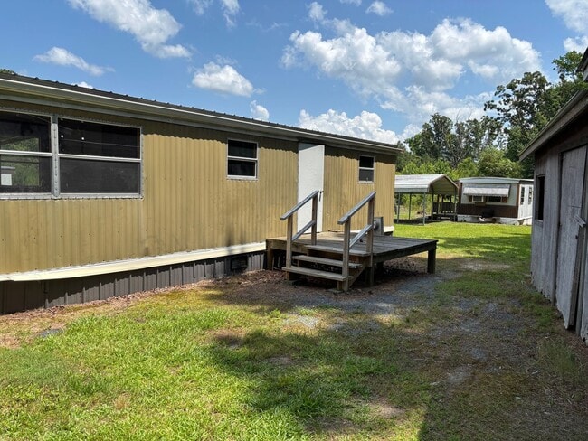 Building Photo - 2 BDRM 1 BA SINGLEWIDE MOBILE HOME IN PARK...