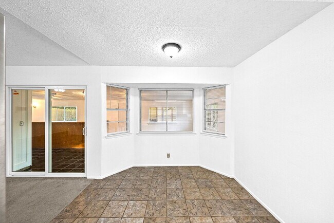Building Photo - MINUTES FROM LACKLAND, MILES FROM BORING