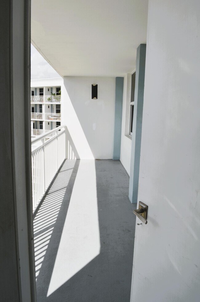 Building Photo - 201 N Ocean Blvd