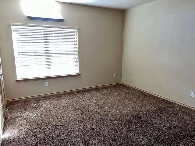 Building Photo - 8 Mapleridge Dr