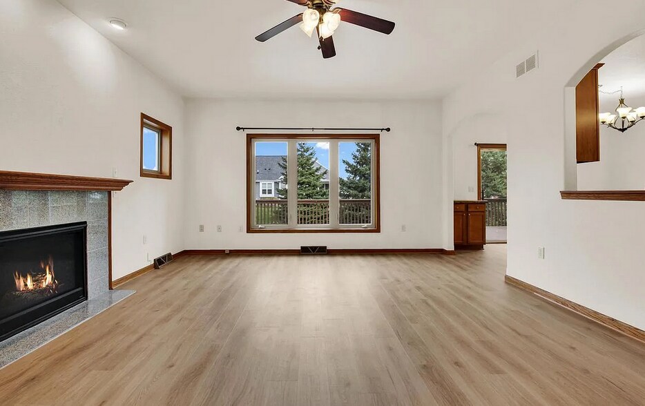 living room - 407 Century Oak Dr