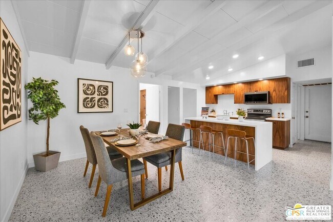 Building Photo - 40851 Bob Hope Dr