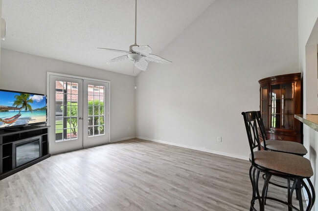Building Photo - 10297 Hidden Springs Ct