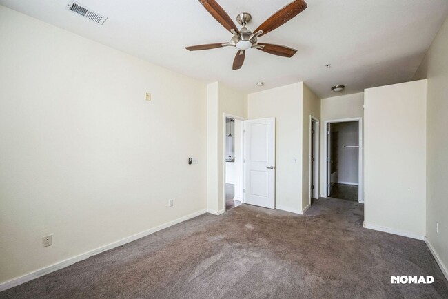 Building Photo - Charming 2BR Condo in Denver