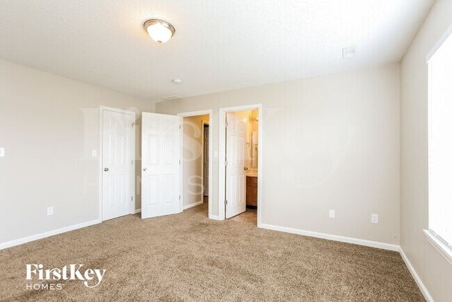 Building Photo - 699 Findlay Ln