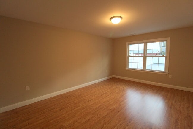 Building Photo - 500 Callaway Circle
