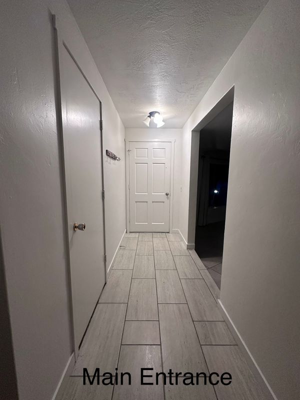 Building Photo - 610 Spencer Ct