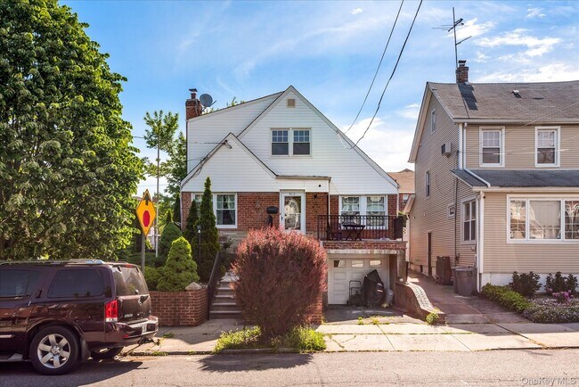 Building Photo - 59-46 157th St
